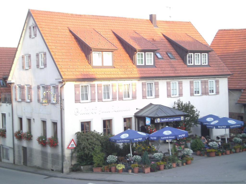 Gasthof Zum Lamm Gomadingen Eksteriør billede