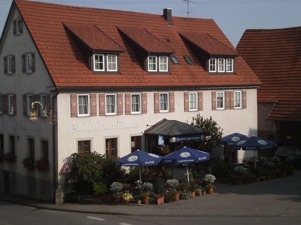 Gasthof Zum Lamm Gomadingen Eksteriør billede